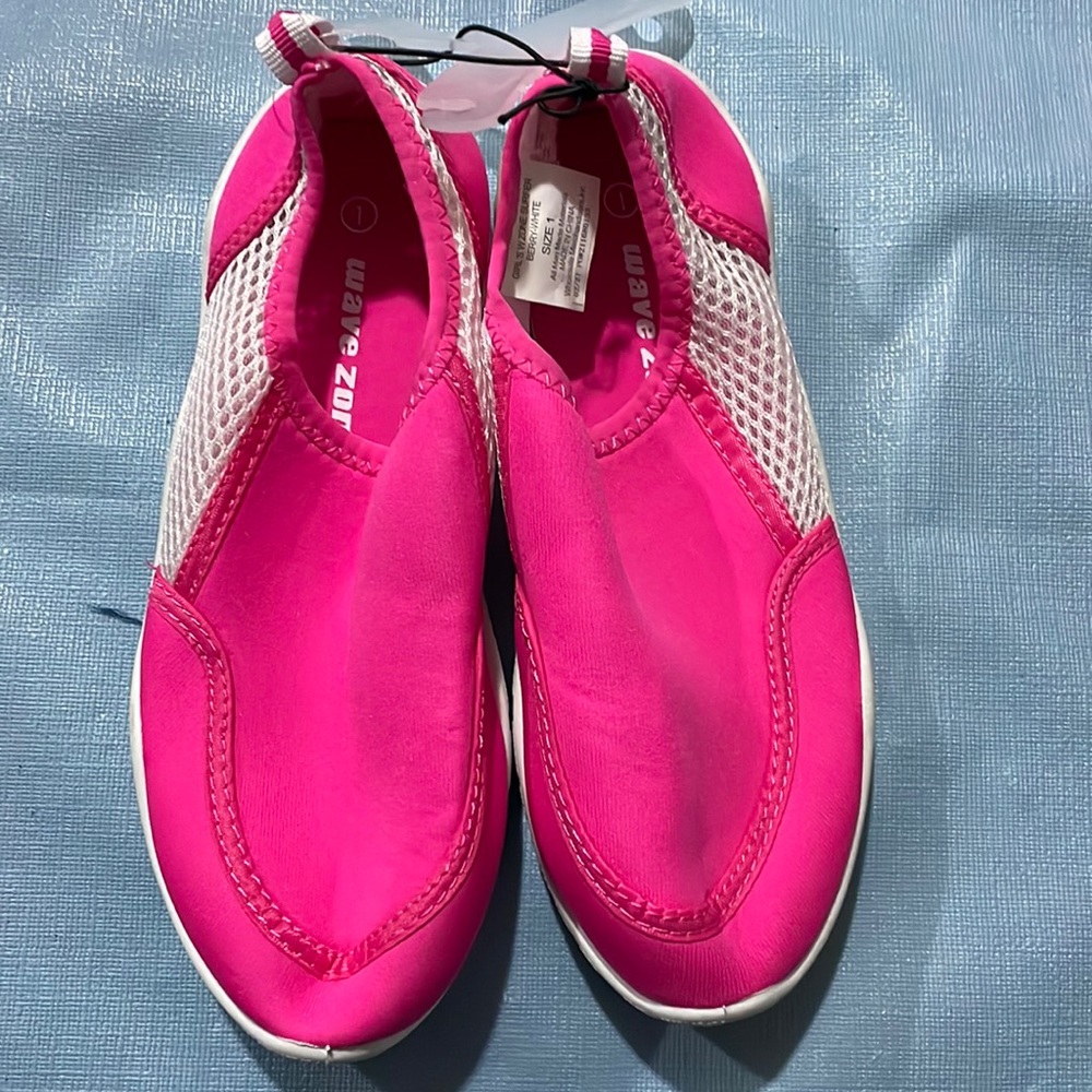 Girls water shoes